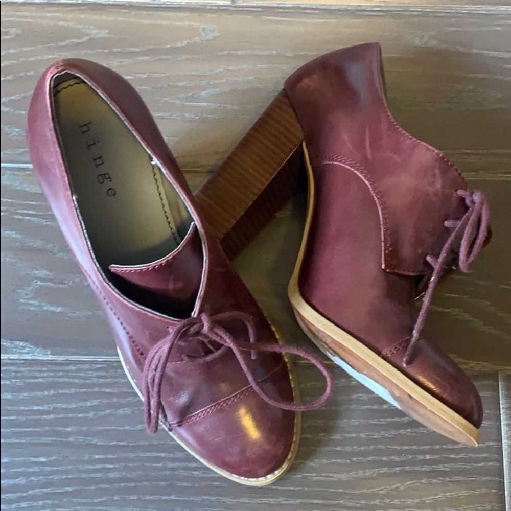 Burgundy Hinge heels 8.5